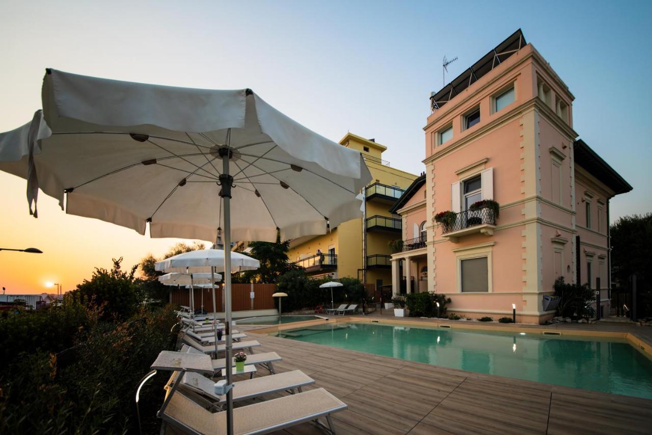 Villa Fiorita 卡托利卡 外观 照片