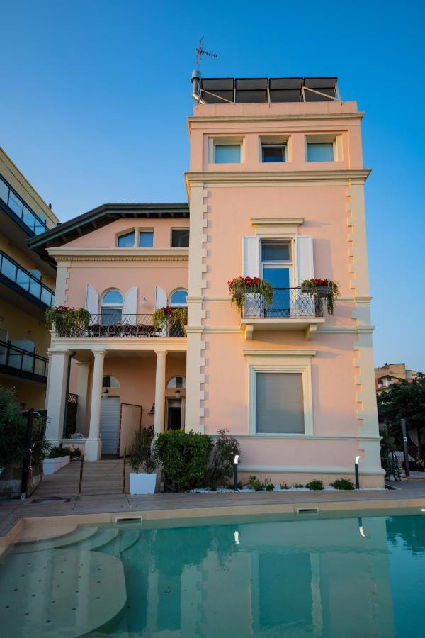 Villa Fiorita 卡托利卡 外观 照片